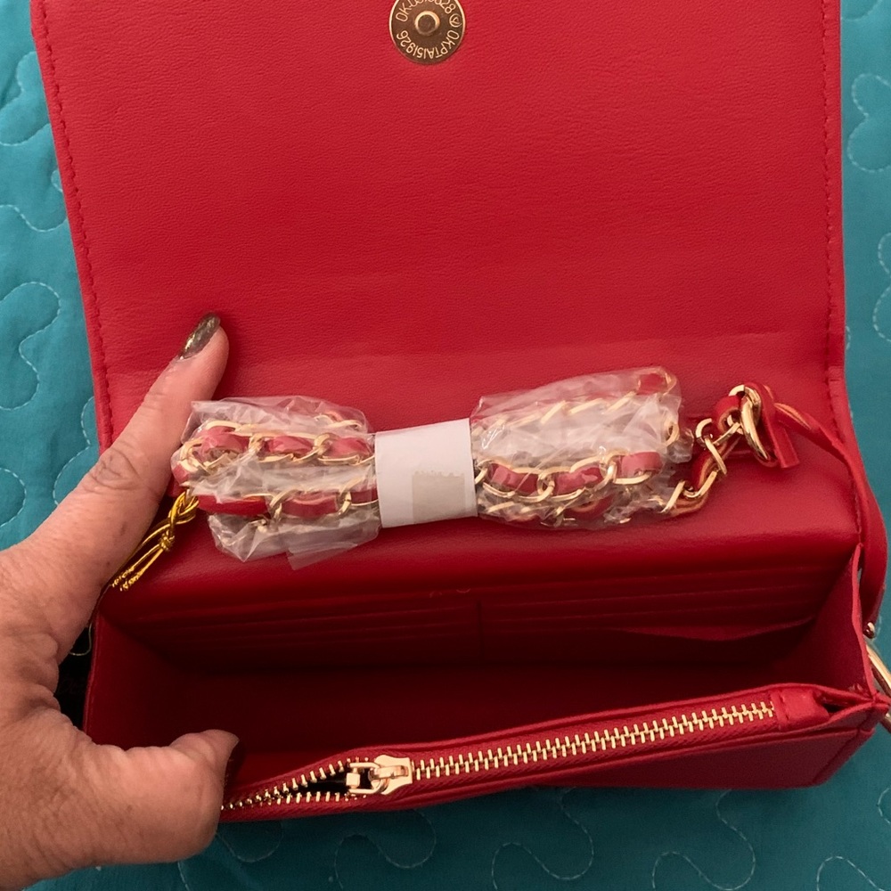 NWT. Bebe Red Crossbody Bag - Picture 10 of 16